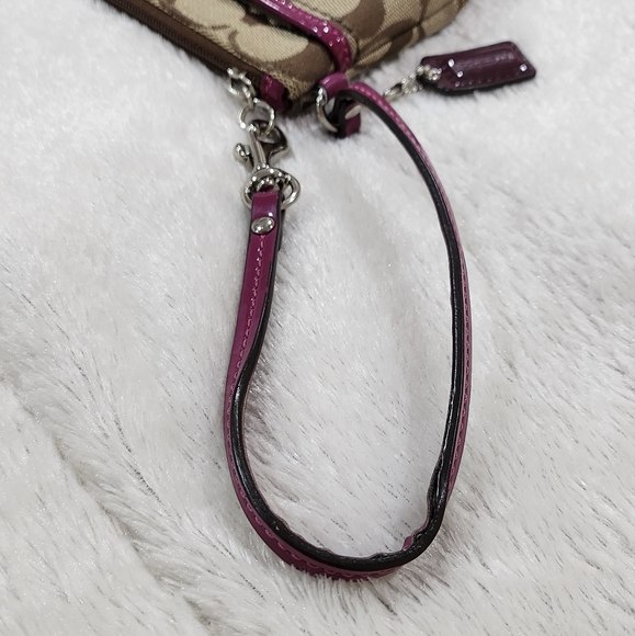 COACH Wristlet - Picture 8 of 8